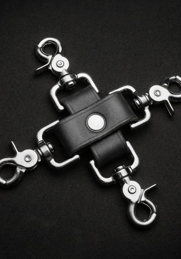 Hogtie Connector Leather DungeonBeds :::: Built Tough to Play Hard